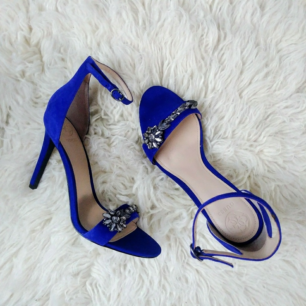 ❇️SALE❇️NIB GUESS Partyer blue suede heels